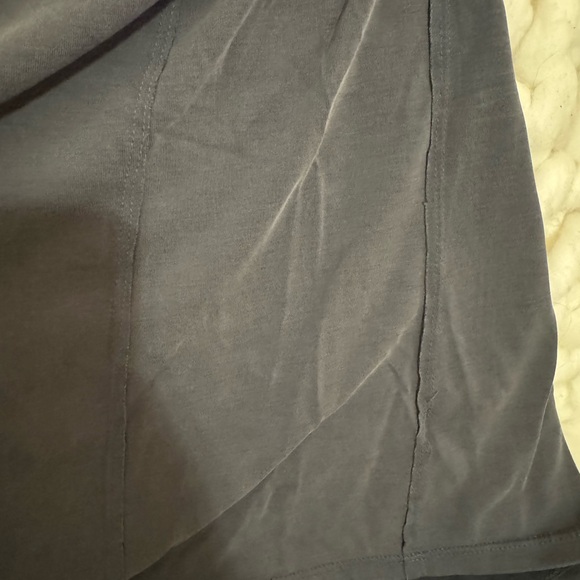 Washed cotton v-neck tshirt - Picture 4 of 6